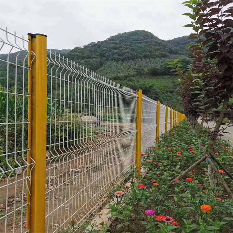斜坡桃型柱護欄網圖片1