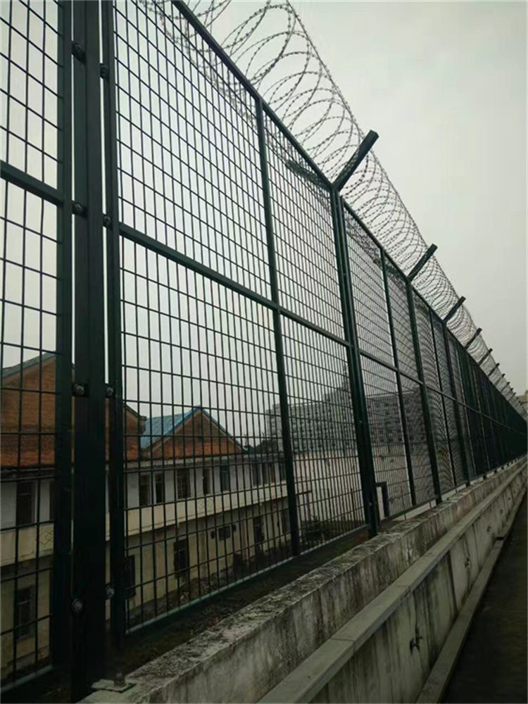 監獄巡邏道鋼網墻圖片3